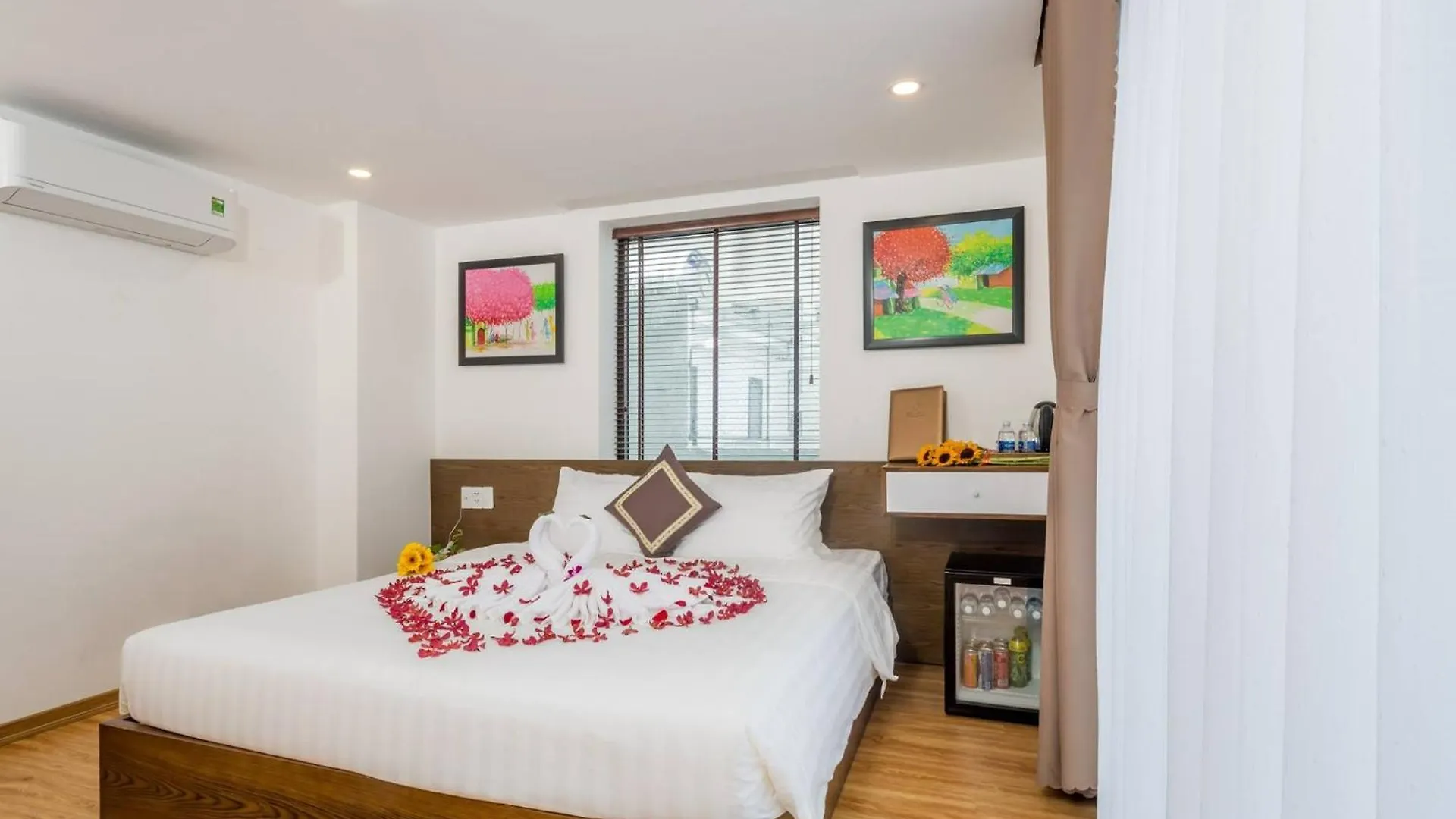 Silana Beachfront Hotel & Spa Đà Nẵng
