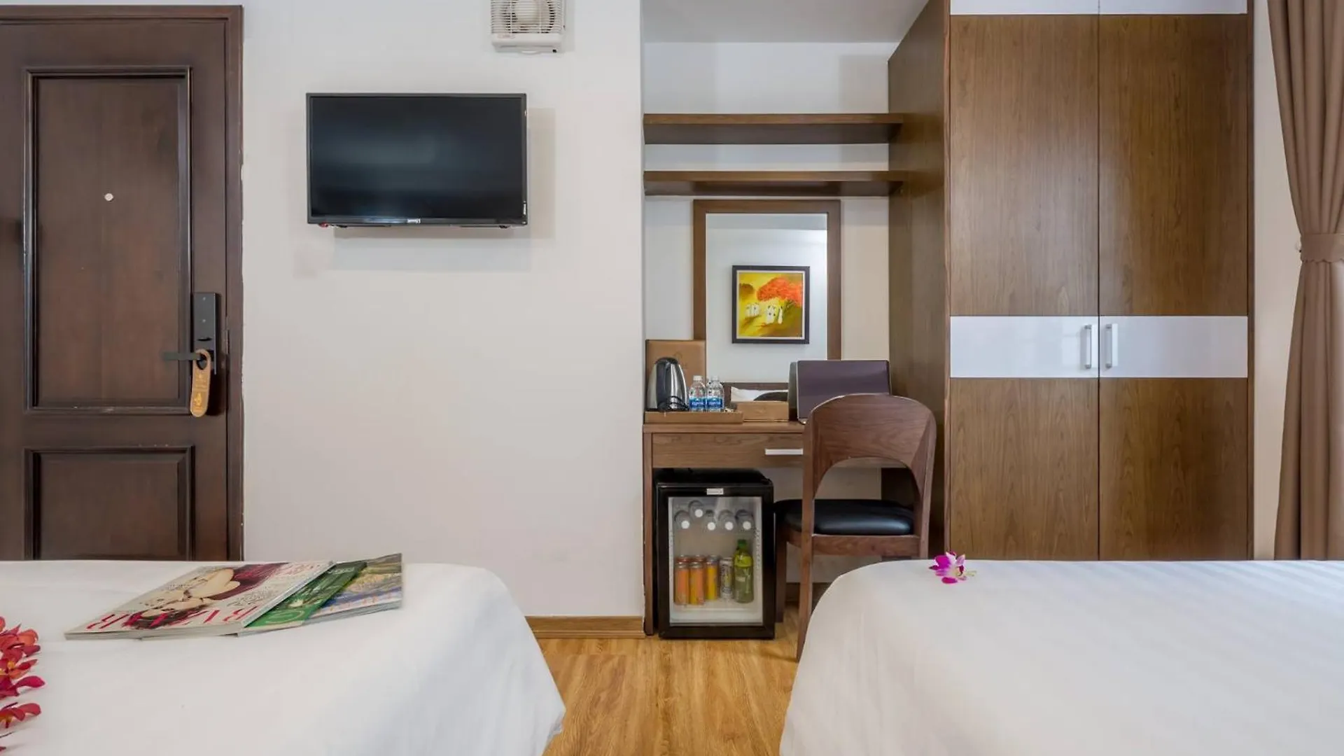 Silana Beachfront Hotel & Spa Đà Nẵng 2*,