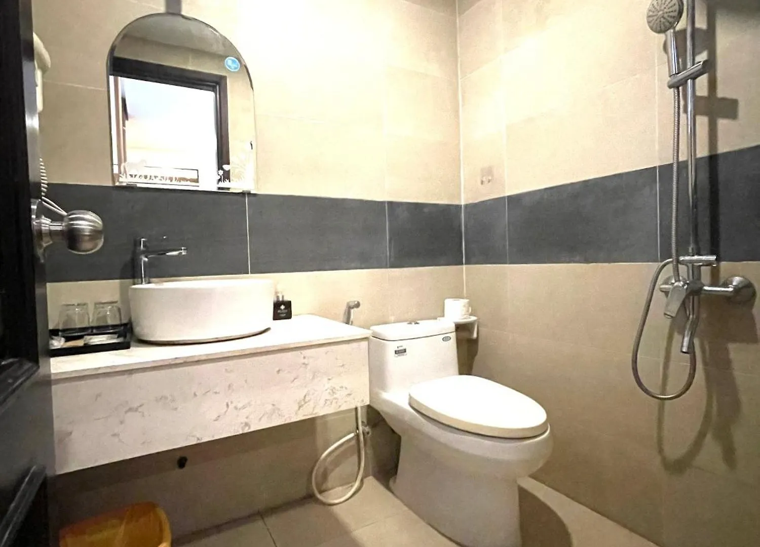 Silana Beachfront Hotel & Spa Đà Nẵng 2*,  Vietnam