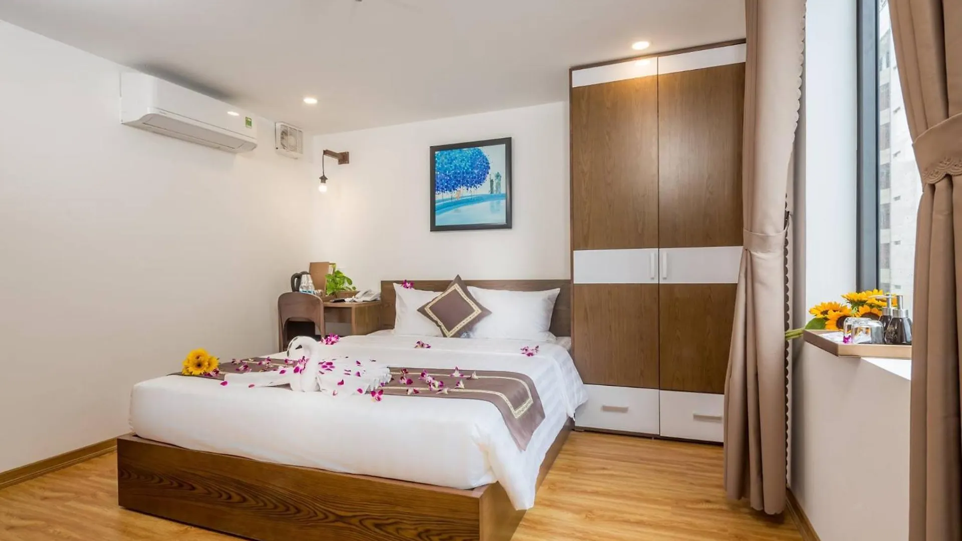 Silana Beachfront Hotel & Spa Đà Nẵng