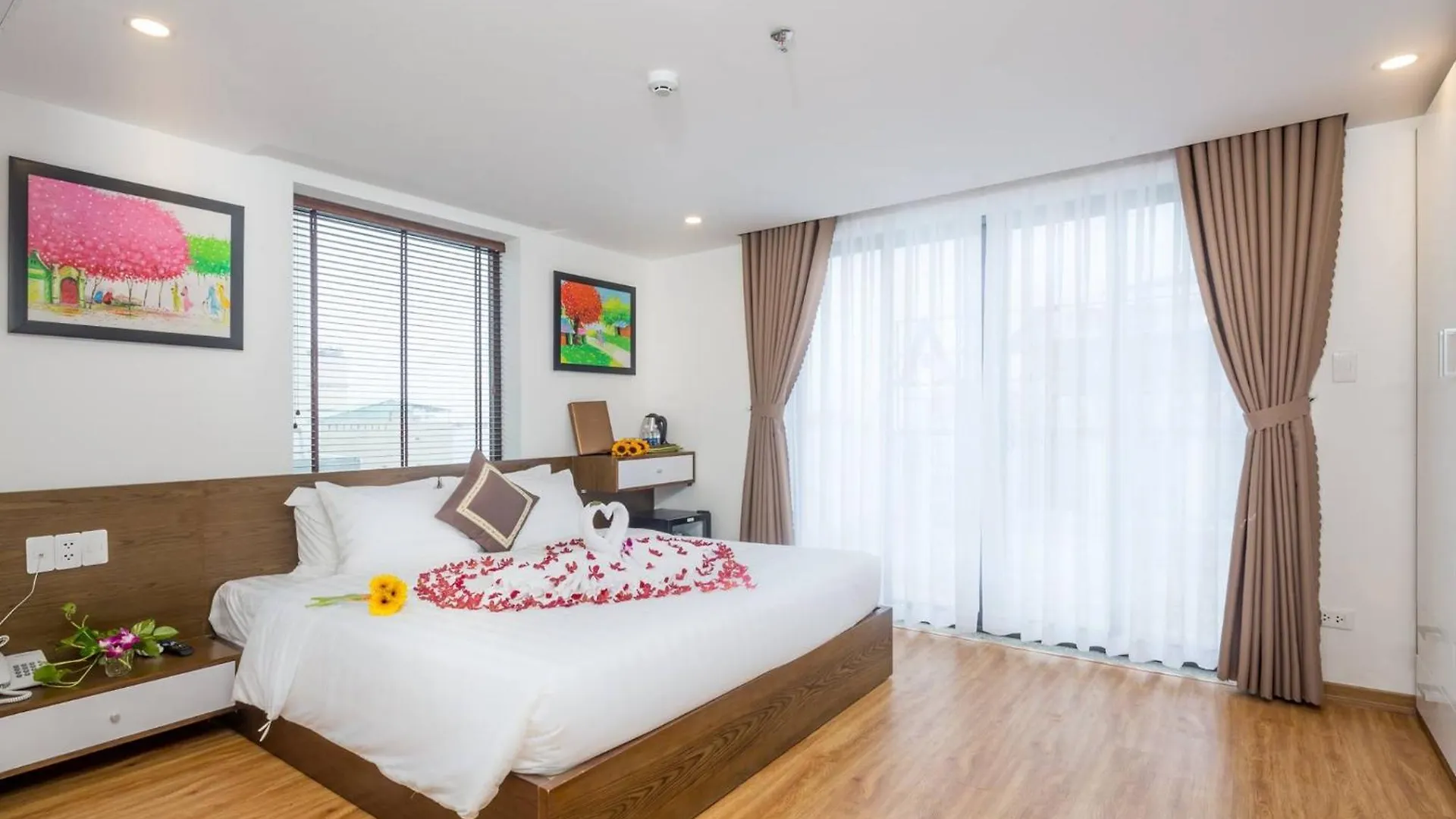 Silana Beachfront Hotel & Spa Đà Nẵng