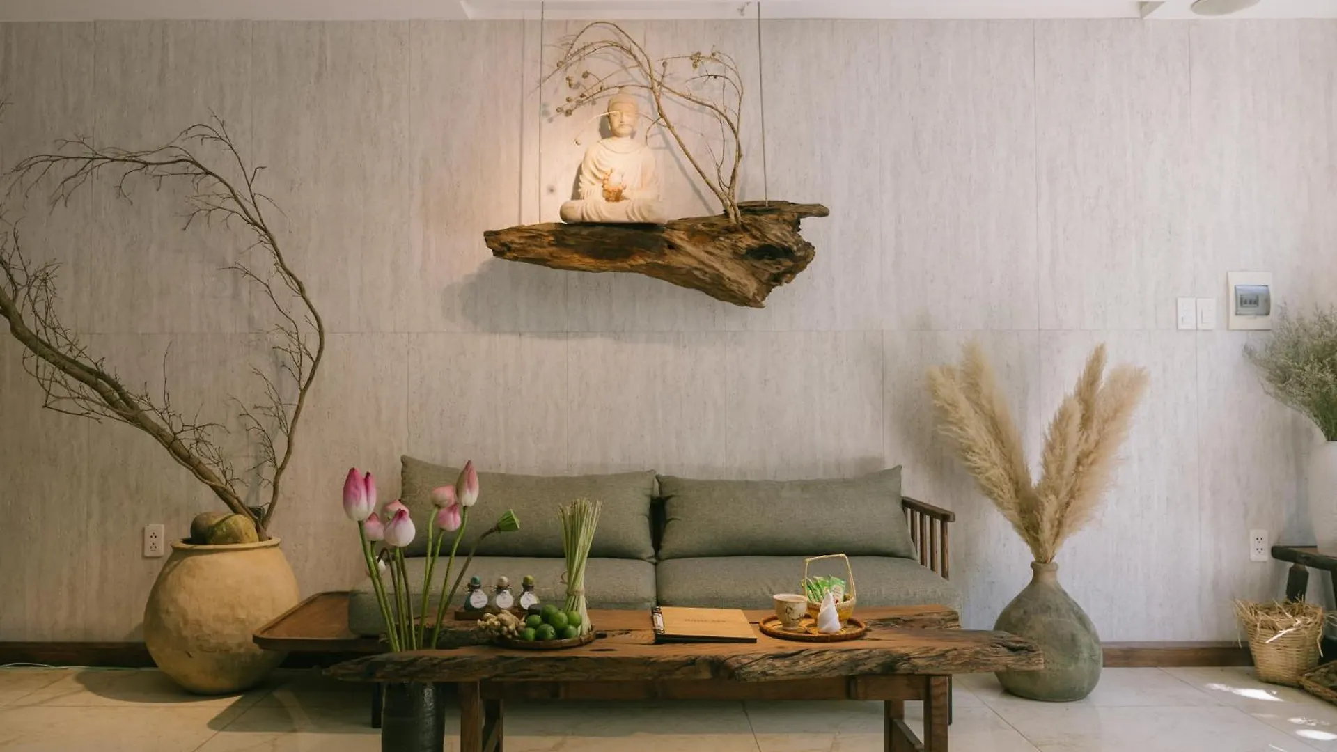 Silana Beachfront Hotel & Spa Đà Nẵng 2*,  Vietnam