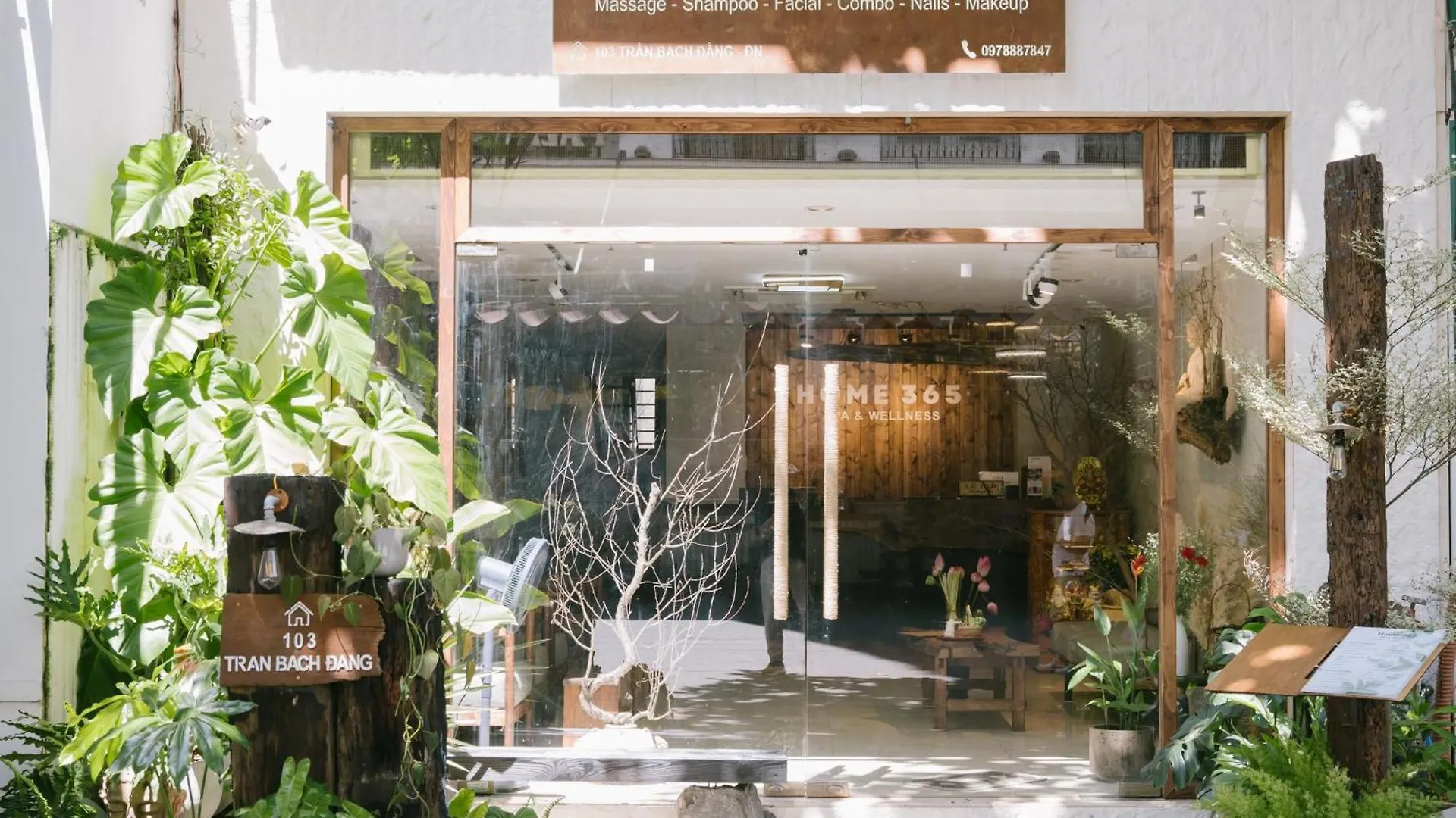 Silana Beachfront Hotel & Spa Da Nang